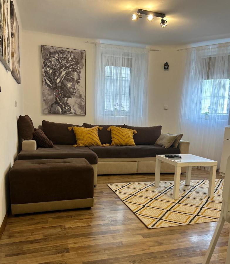 Lana Apartman Belgrade Luaran gambar